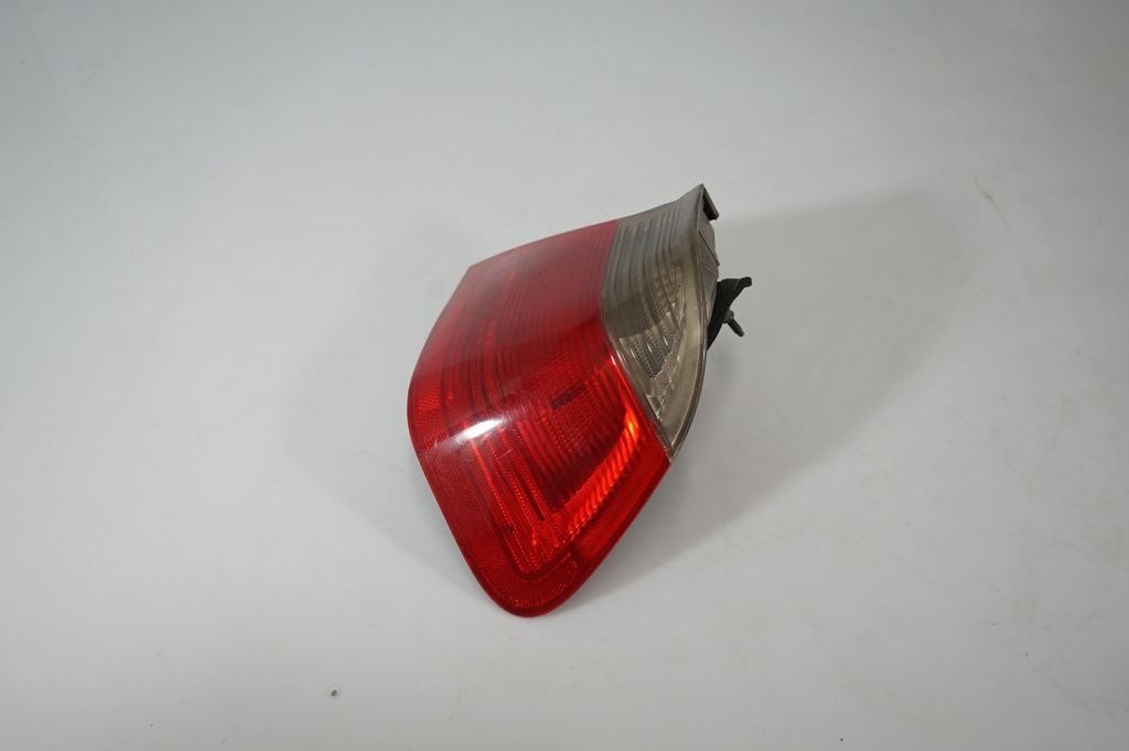 Rear/tail lights (2)