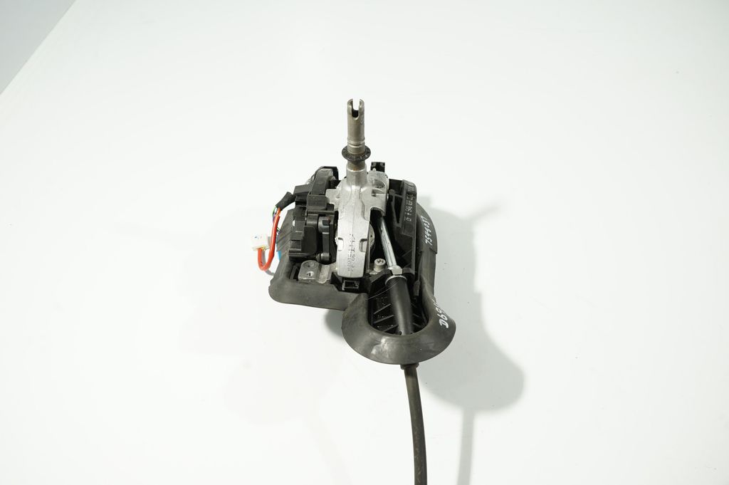 Gear shifter/selector (8)