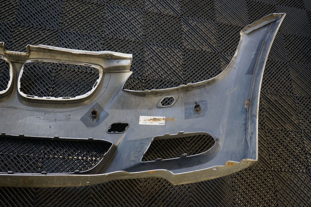Front bumper (10)