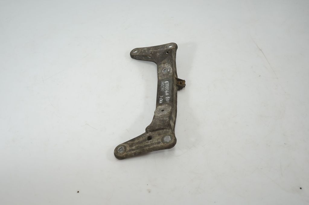 Gearbox mounting bracket (2)
