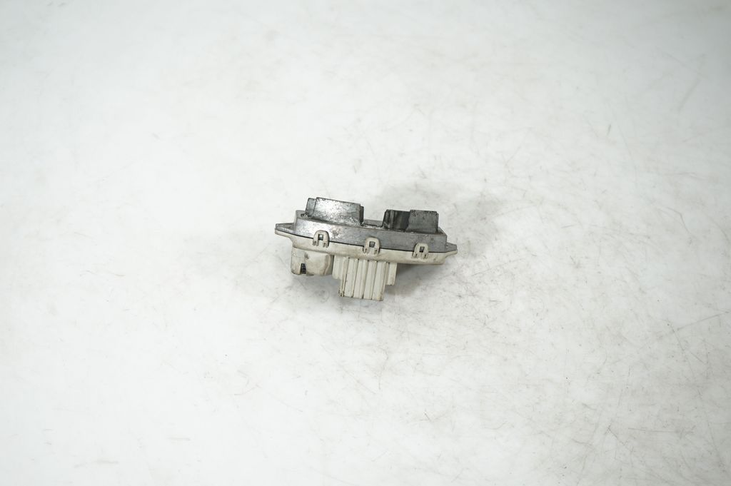 Heater blower motor/fan resistor (3)