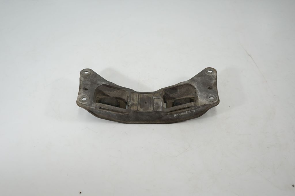 Gearbox mounting bracket (5)