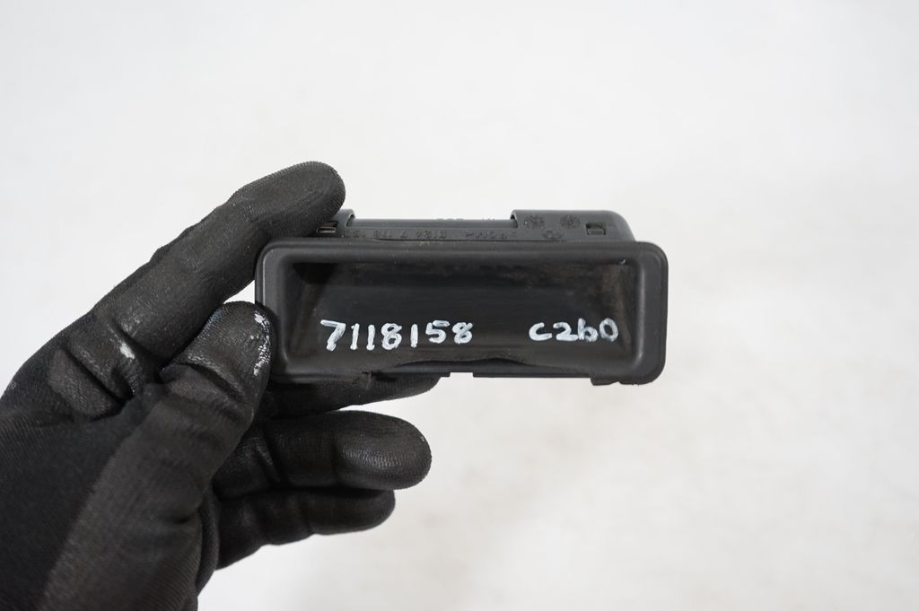 Tailgate/trunk/boot exterior handle (8)