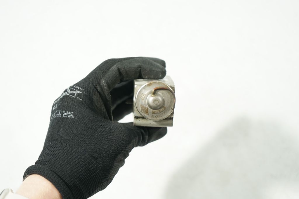 Air conditioning (A/C) expansion valve (6)
