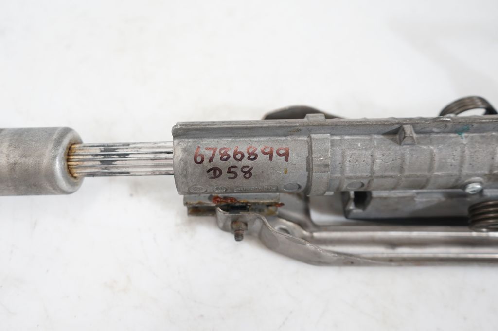 Steering wheel axle (10)