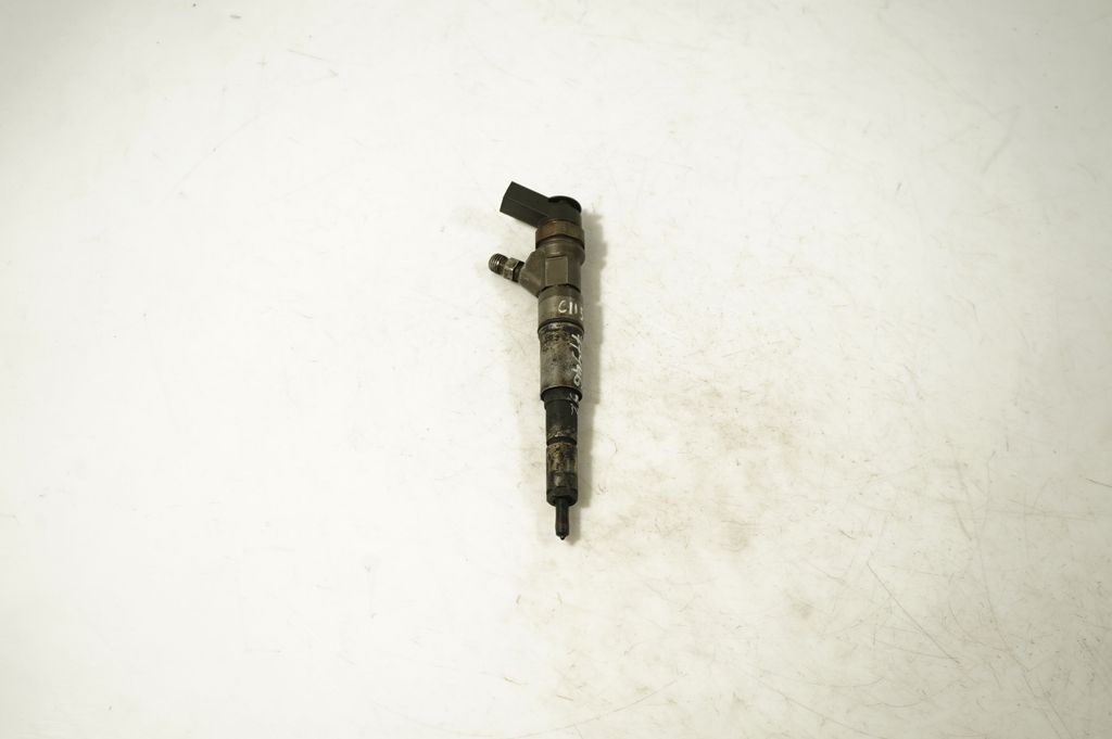 Fuel injector (5)