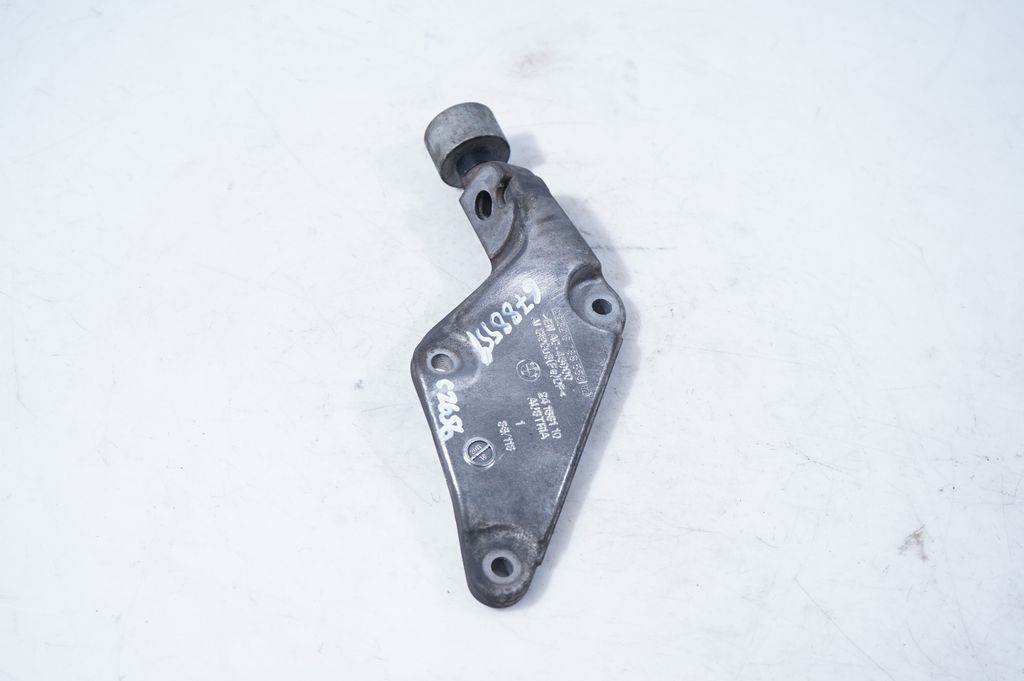 Gearbox mounting bracket (2)
