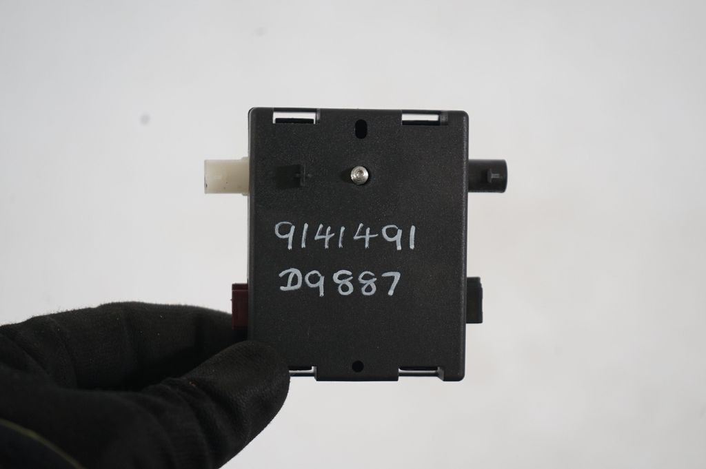 Aerial antenna amplifier (10)