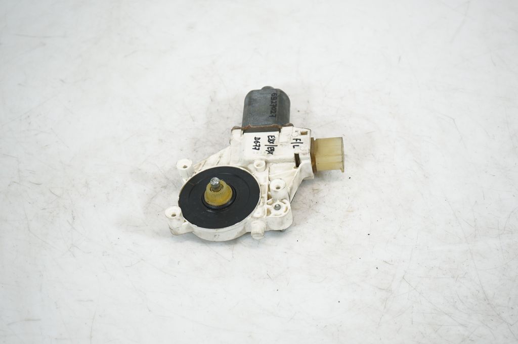 Front door window regulator with motor (2)