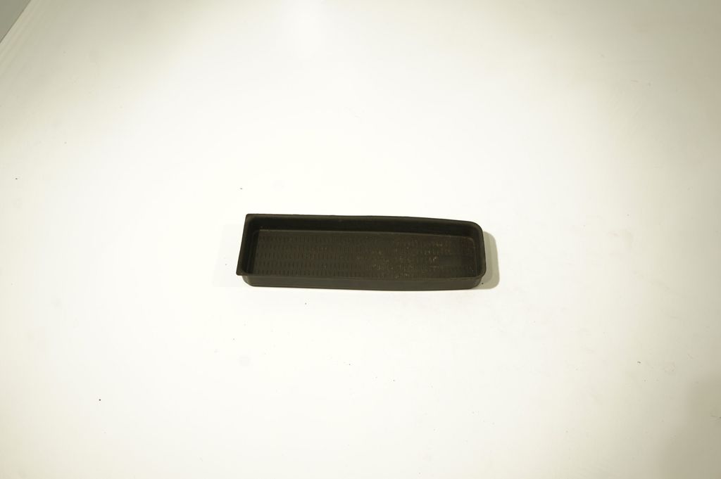 Central console drawer/shelf pad