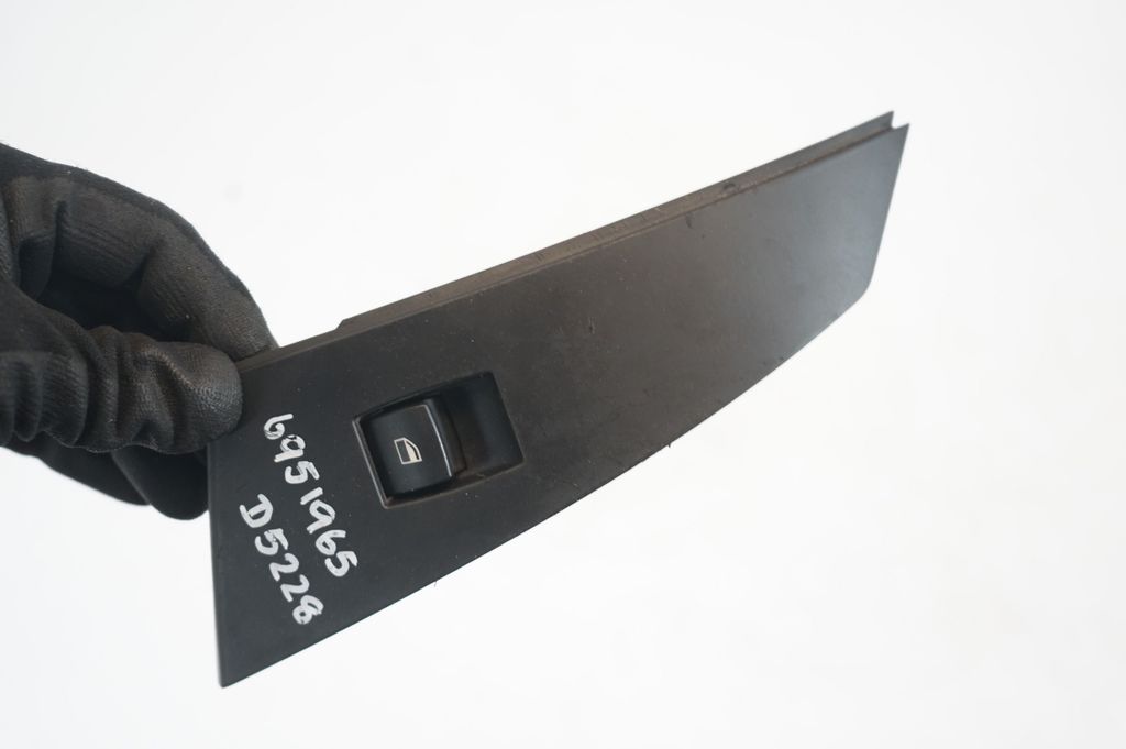 Electric window control switch (7)