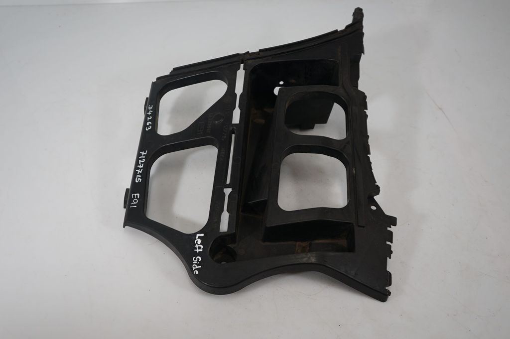 Rear bumper mounting bracket (2)