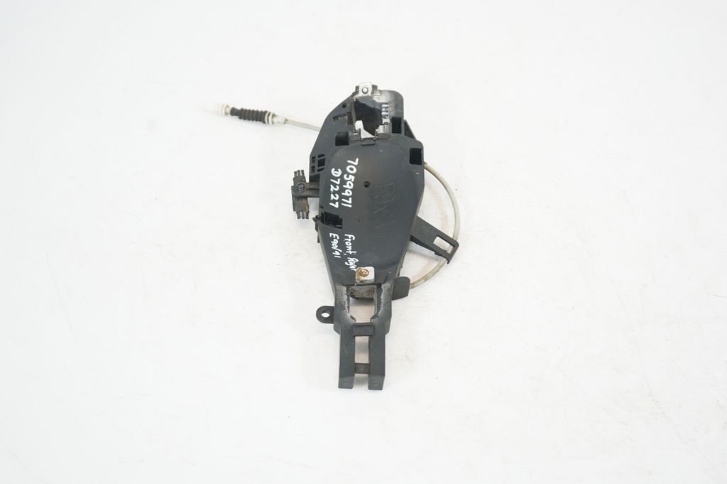 Front door exterior handle/bracket (2)