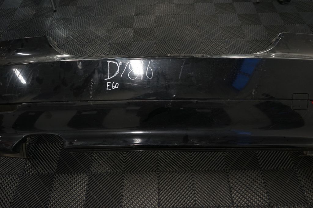 Rear bumper (8)