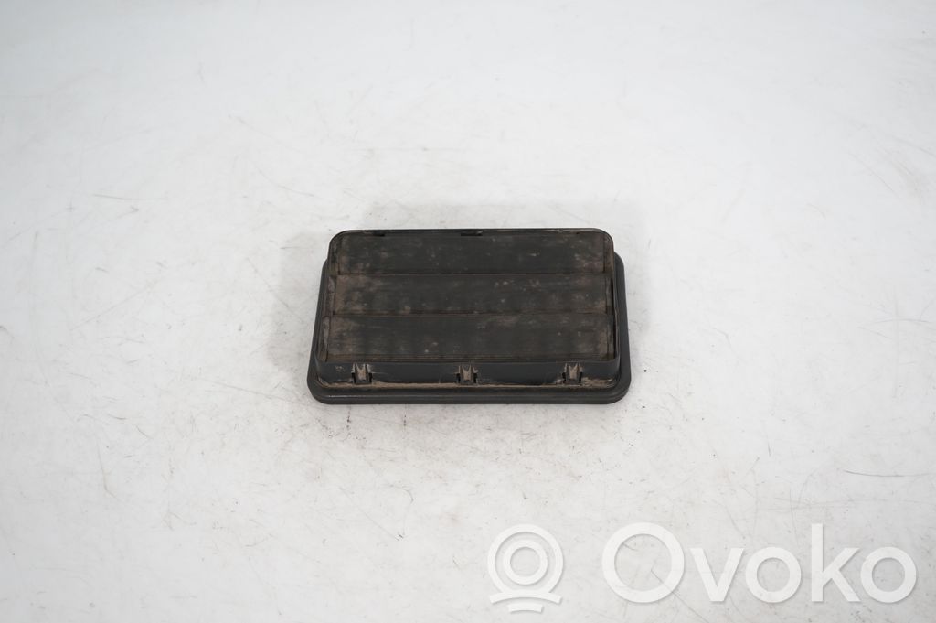 Quarter panel pressure vent (5)