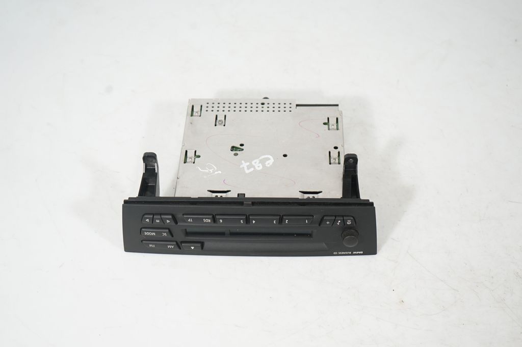 Radio/CD/DVD/GPS head unit (5)