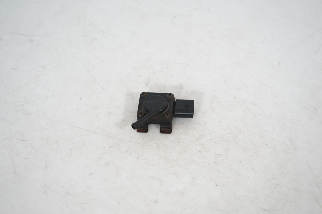 Exhaust gas pressure sensor (2)