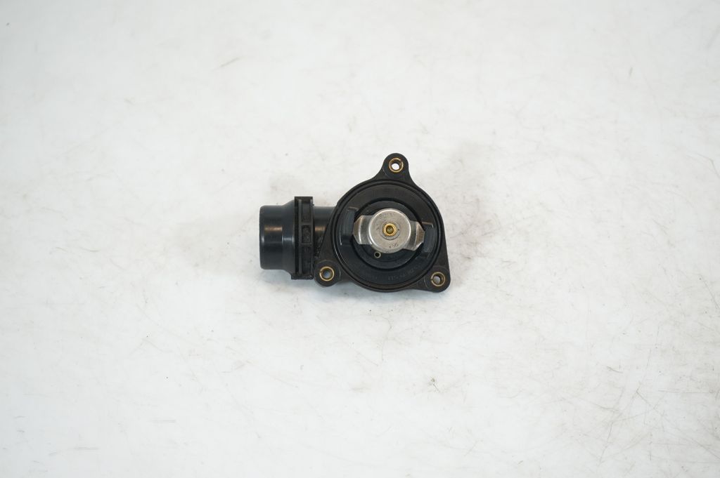 Engine coolant pipe/hose (5)