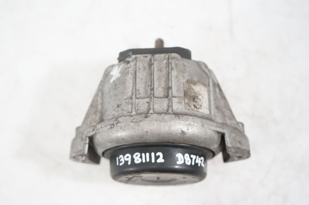 Engine mount bracket (6)