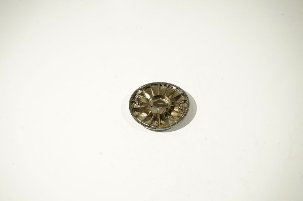 Manufacturers badge/model letters (6)