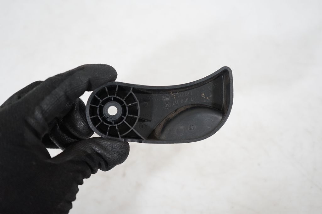 Engine bonnet (hood) release handle (6)