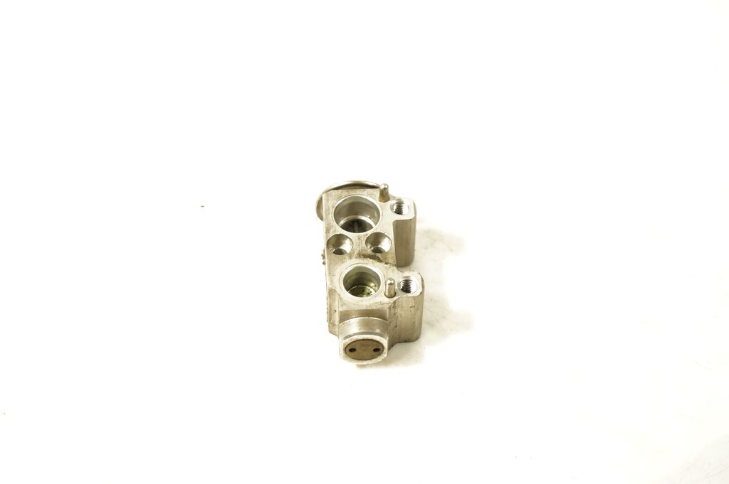 Air conditioning (A/C) expansion valve (4)