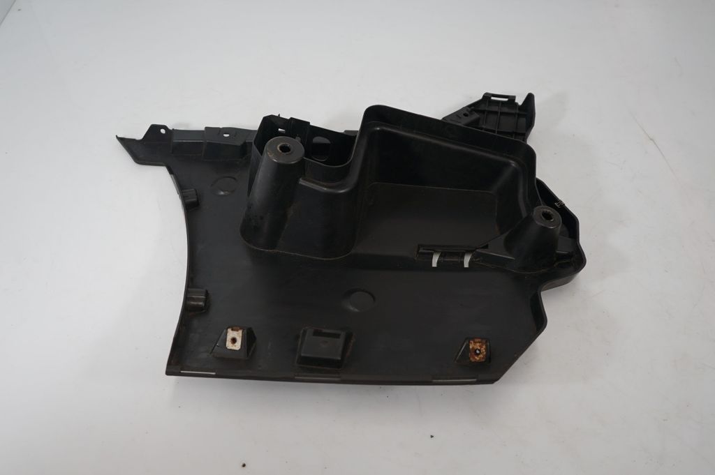Rear bumper mounting bracket (5)