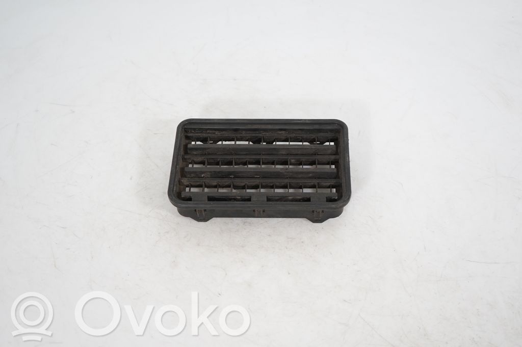 Quarter panel pressure vent (3)