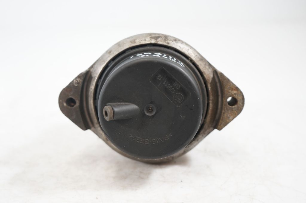 Engine mount bracket (6)