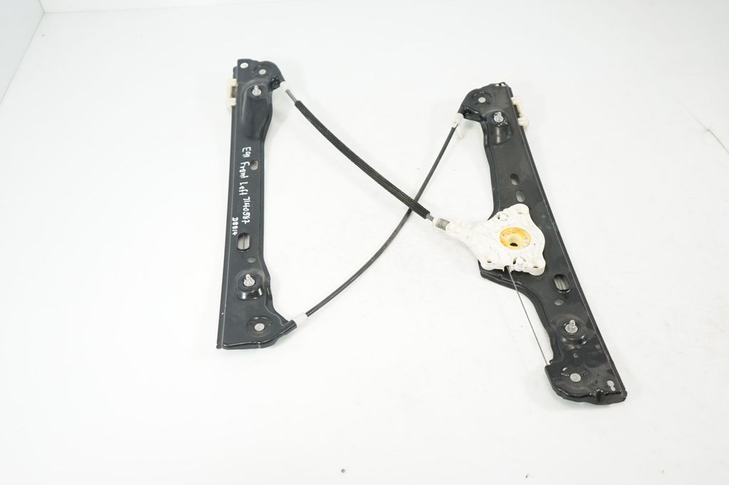Front door window regulator with motor (2)