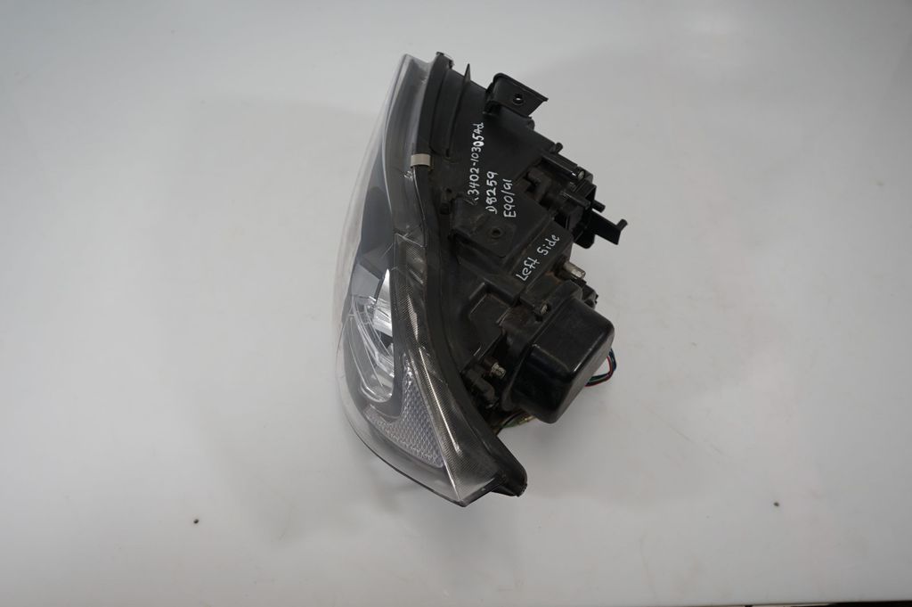 Headlight/headlamp (2)
