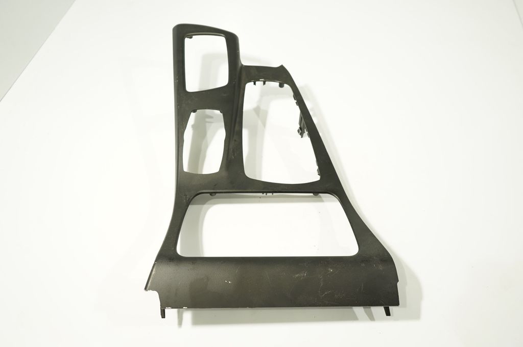 Other center console (tunnel) element