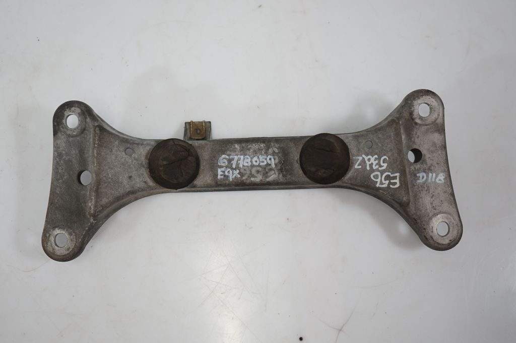 Gearbox mounting bracket (6)