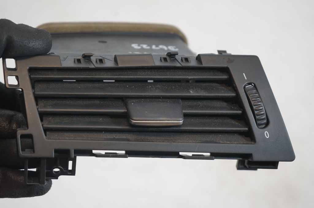 Dashboard side air vent grill/cover trim (7)