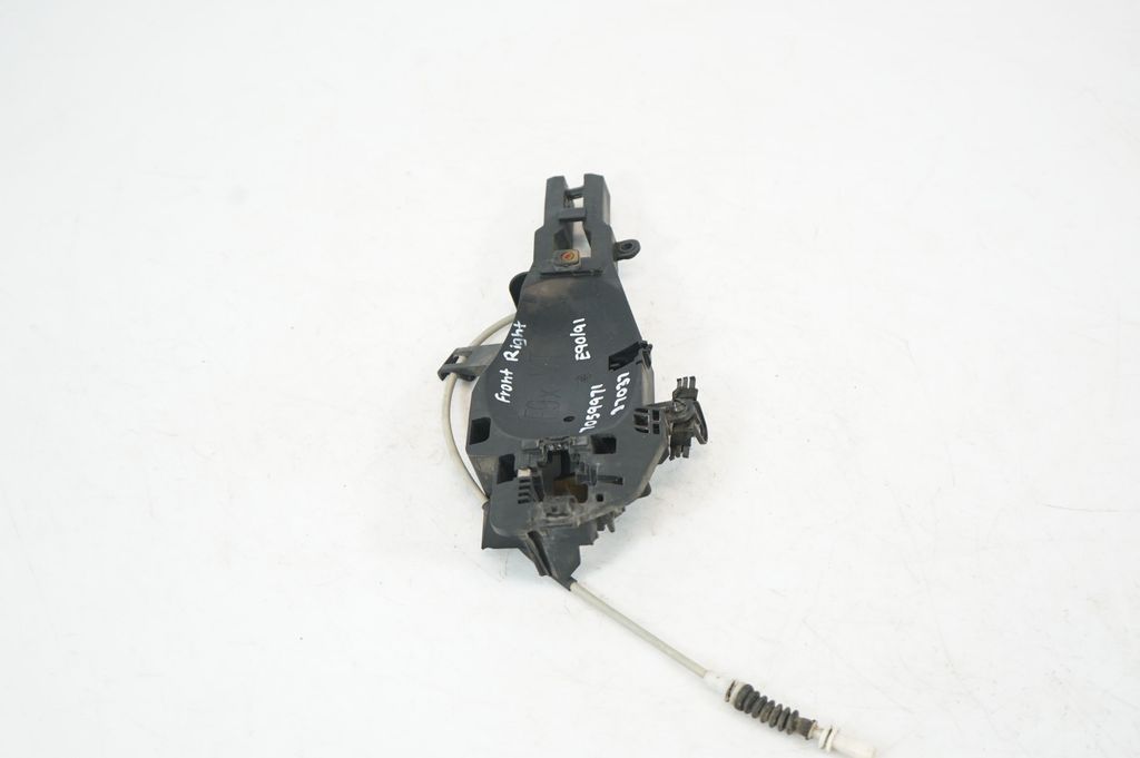 Front door exterior handle/bracket (4)