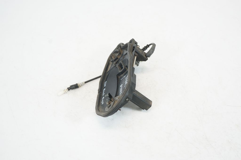 Front door exterior handle (2)