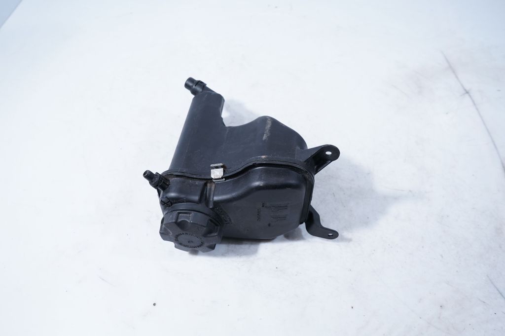 Coolant expansion tank/reservoir (3)