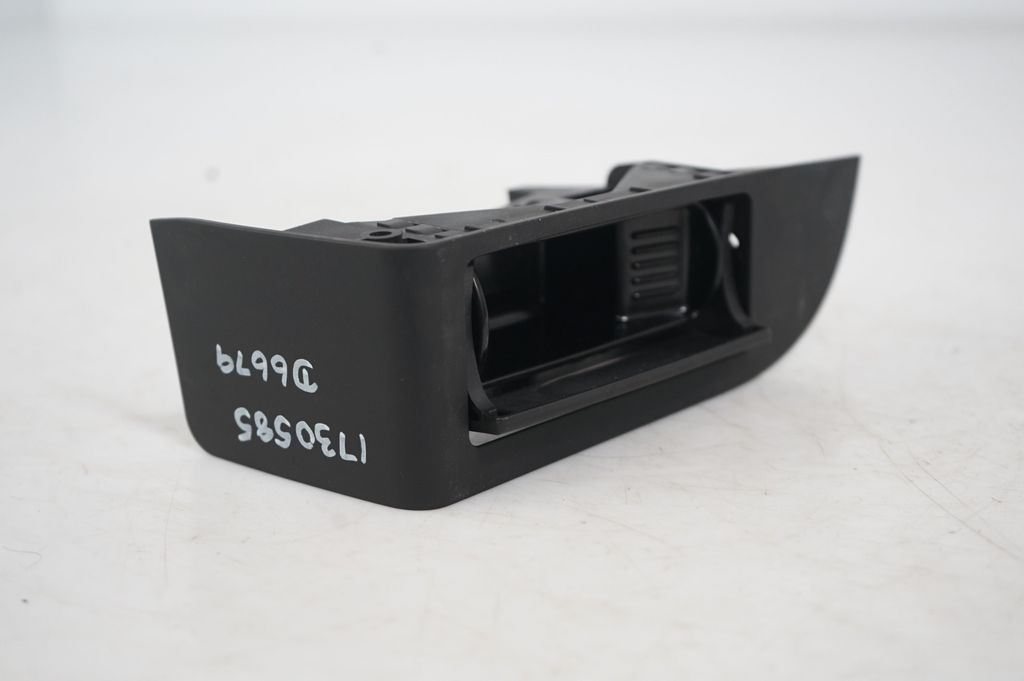 Rear door ashtray (6)