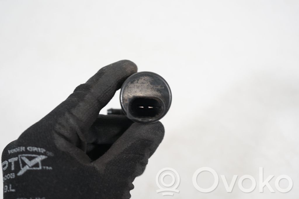 Windscreen/windshield washer pump (6)