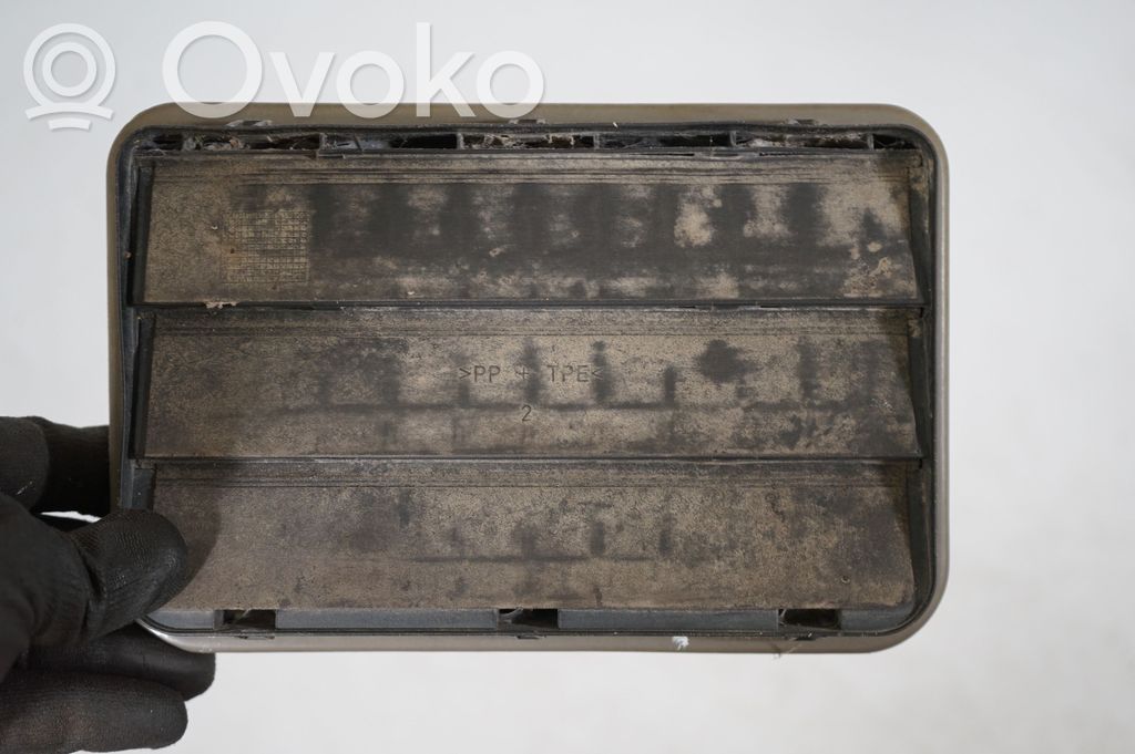 Quarter panel pressure vent (6)