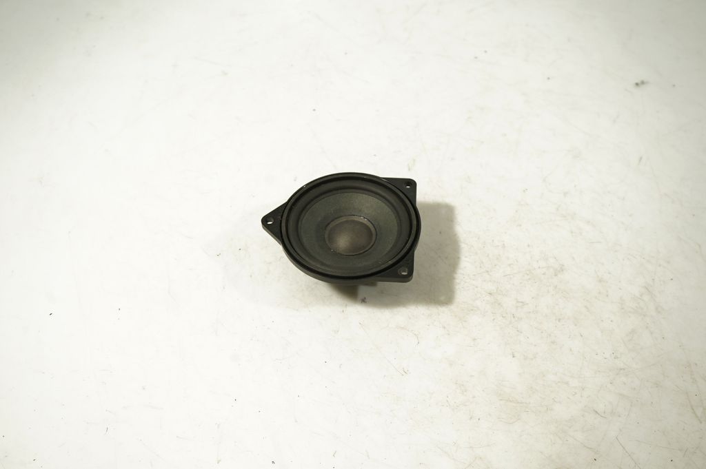 Panel speaker (4)
