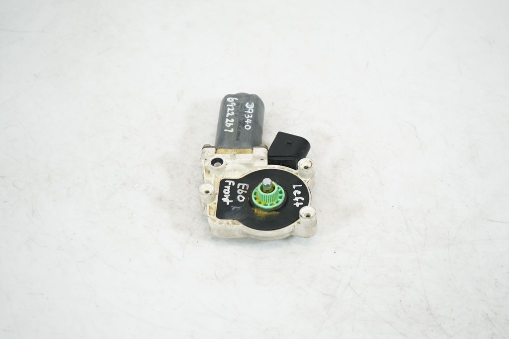 Front door window regulator motor (2)