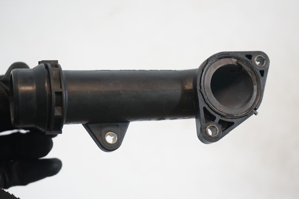 Engine coolant pipe/hose (6)