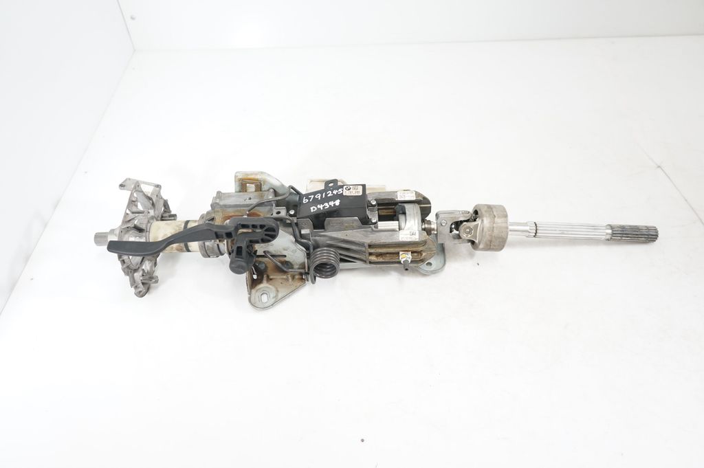 Steering wheel axle set