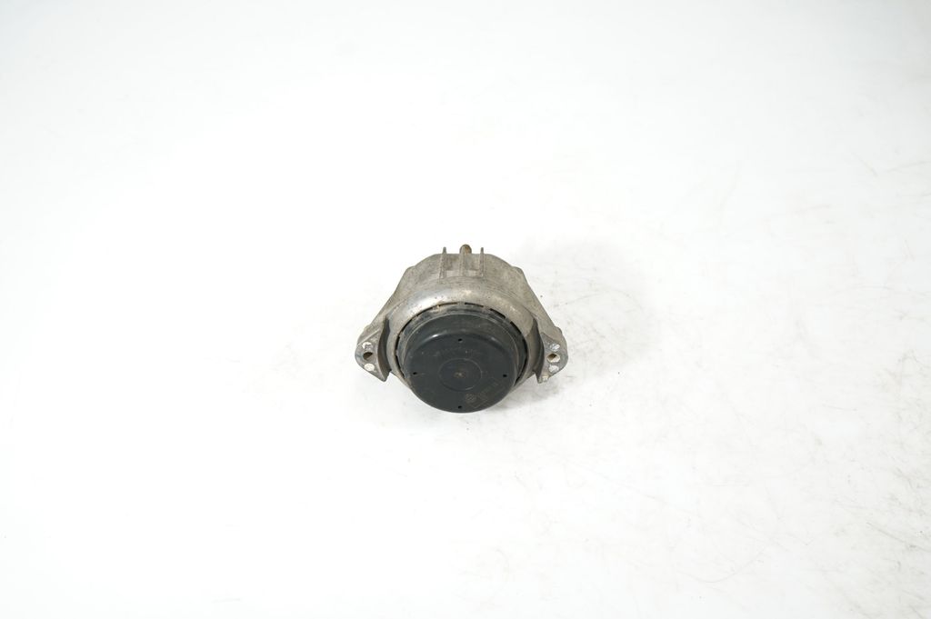 Engine mount bracket (3)