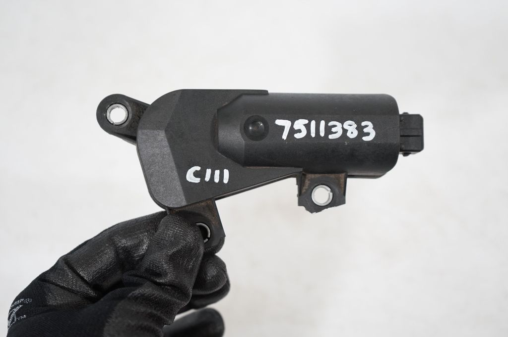 Intake manifold valve actuator/motor (8)