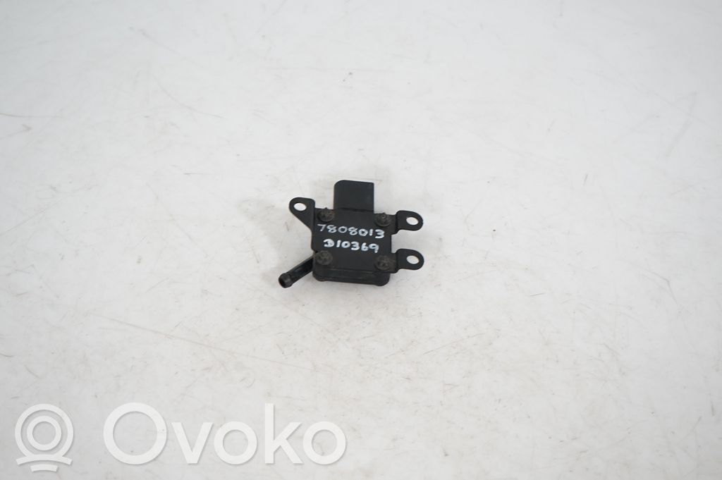 Exhaust gas pressure sensor (5)