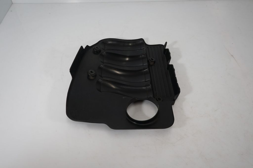 Engine cover (trim) (5)