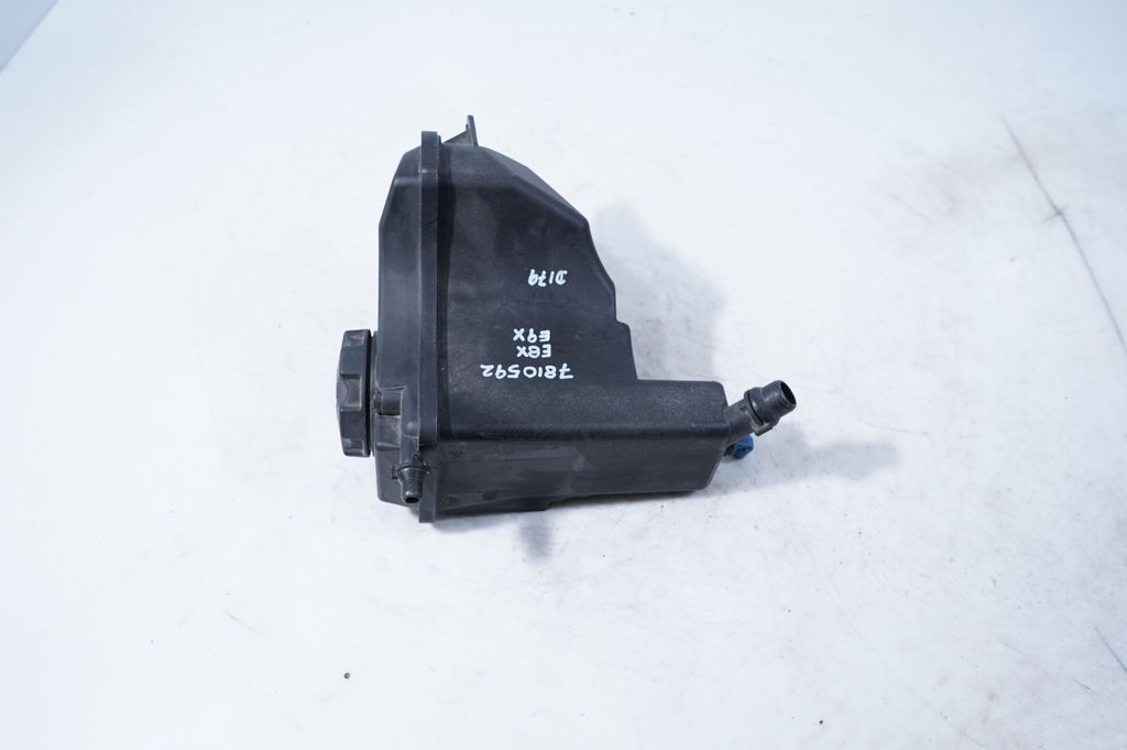 Coolant expansion tank/reservoir (4)