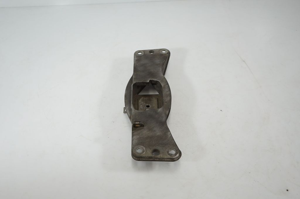 Gearbox mounting bracket (2)